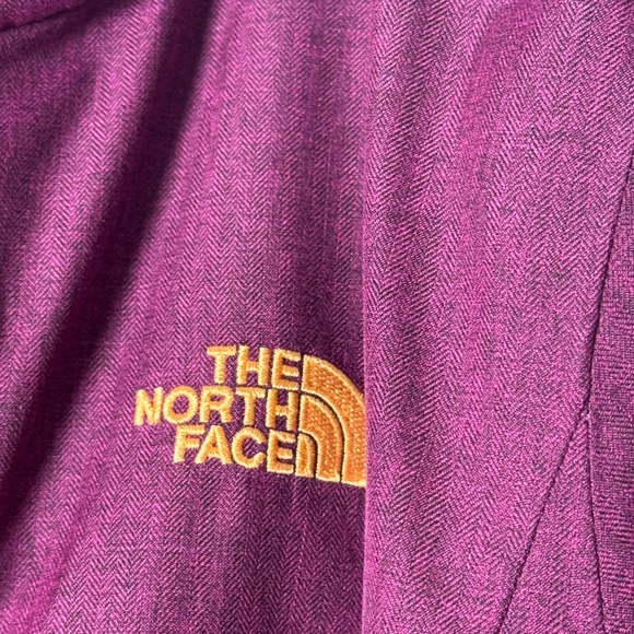 The North Face Women's Inlux Insulated Jacket w Hood in Dramatic Plum Sz XXL - Picture 5 of 14